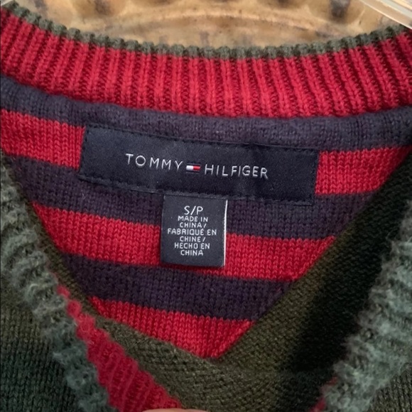 Tommy Hilfiger Sweater! - Picture 2 of 6